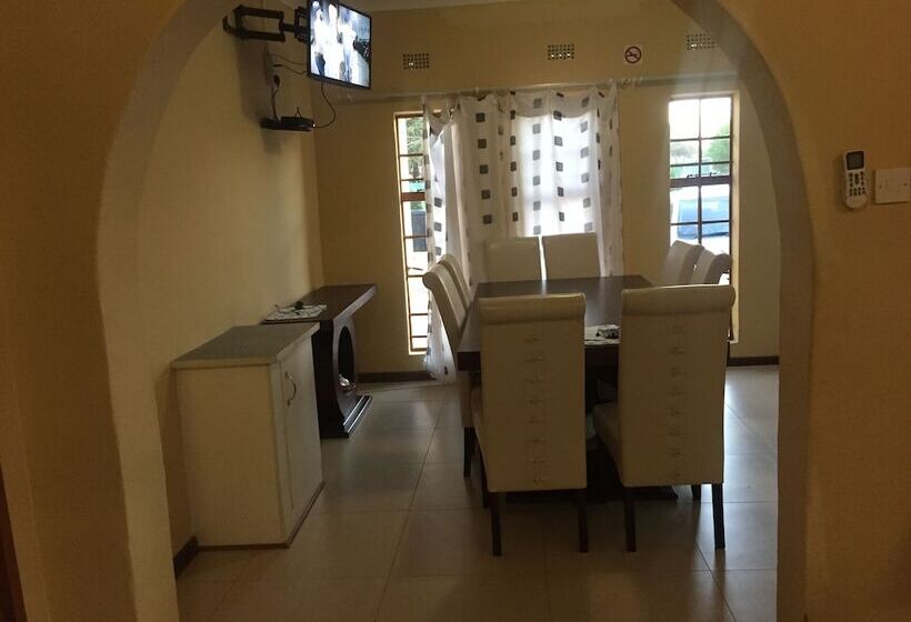 پانسیون Rosey Rest Inn