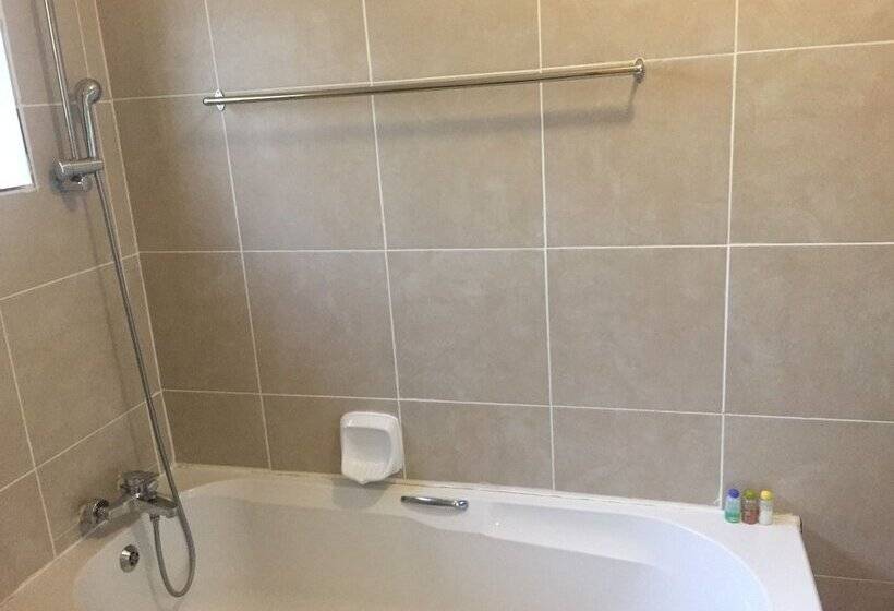 پانسیون Rosey Rest Inn