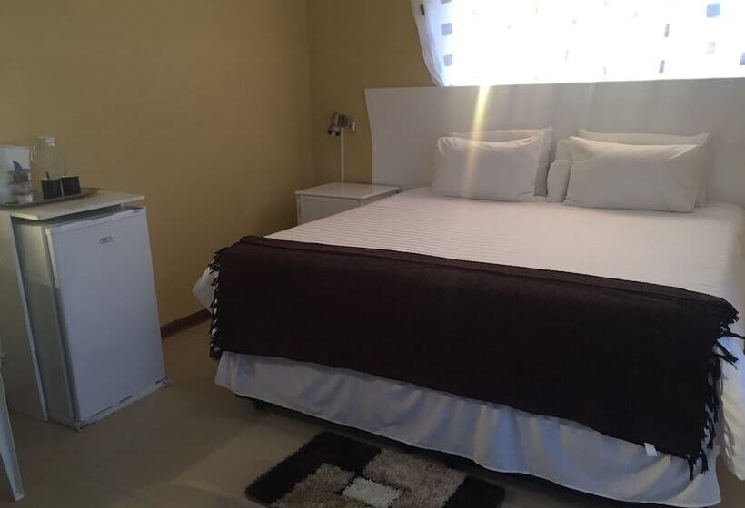 پانسیون Rosey Rest Inn