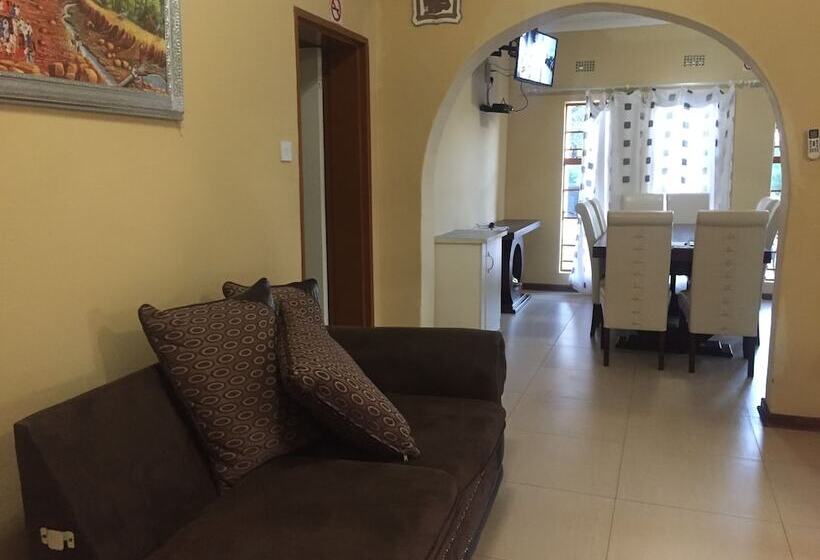 پانسیون Rosey Rest Inn