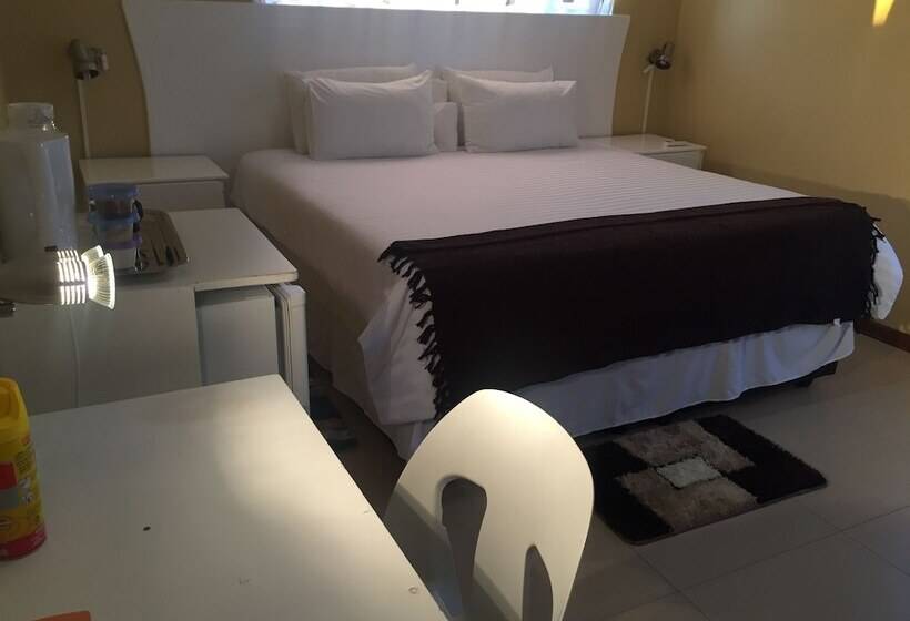 پانسیون Rosey Rest Inn