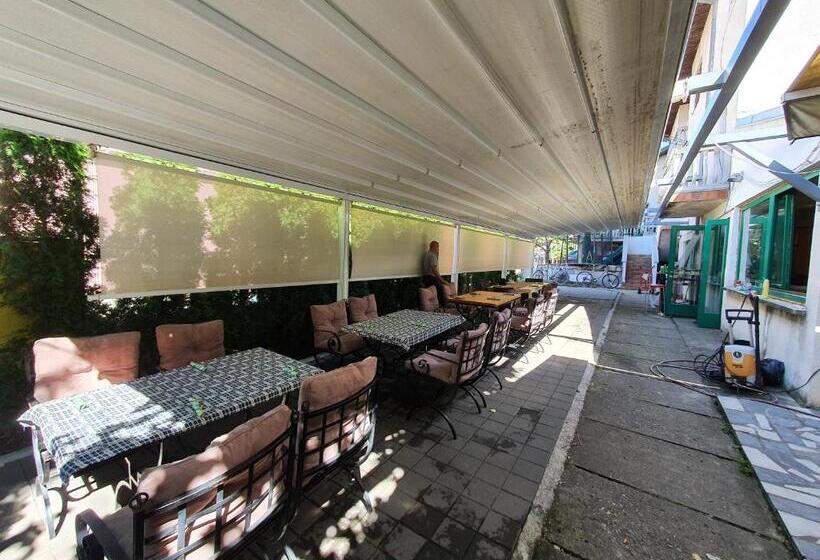 تختخواب و صبحانه Vila Lav Sokobanja