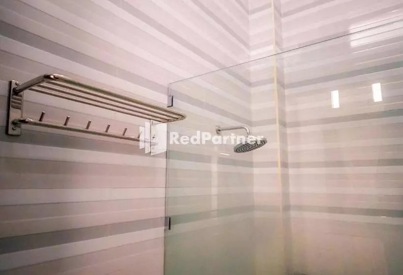 Hotelli Reddoorz At Daffi Araya