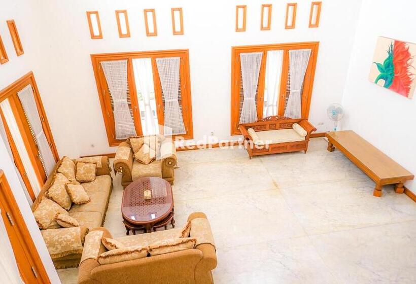 فندق Reddoorz At Daffi Araya