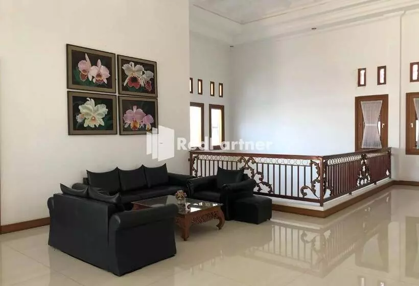 Hotelli Reddoorz At Daffi Araya