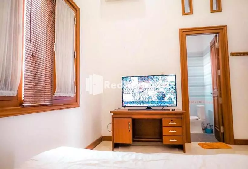 Hotelli Reddoorz At Daffi Araya