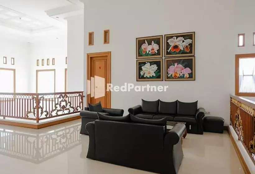 Hotelli Reddoorz At Daffi Araya