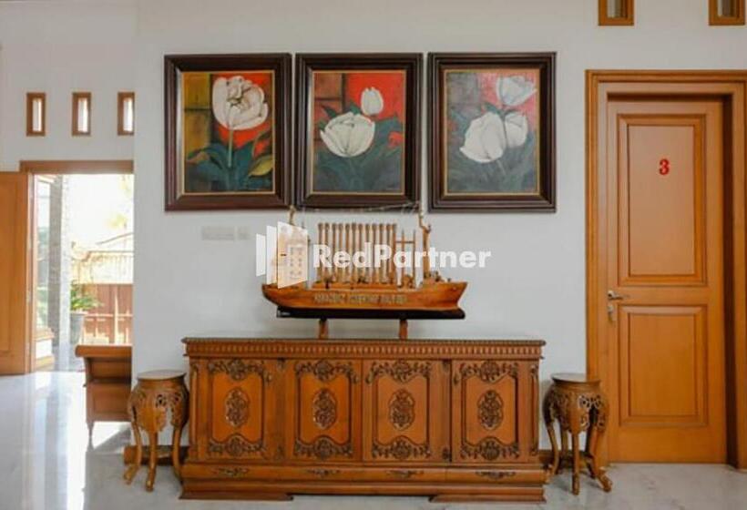 فندق Reddoorz At Daffi Araya