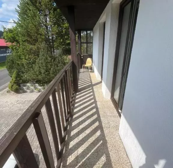 ペンション Horský Penzion A Bistro čepice