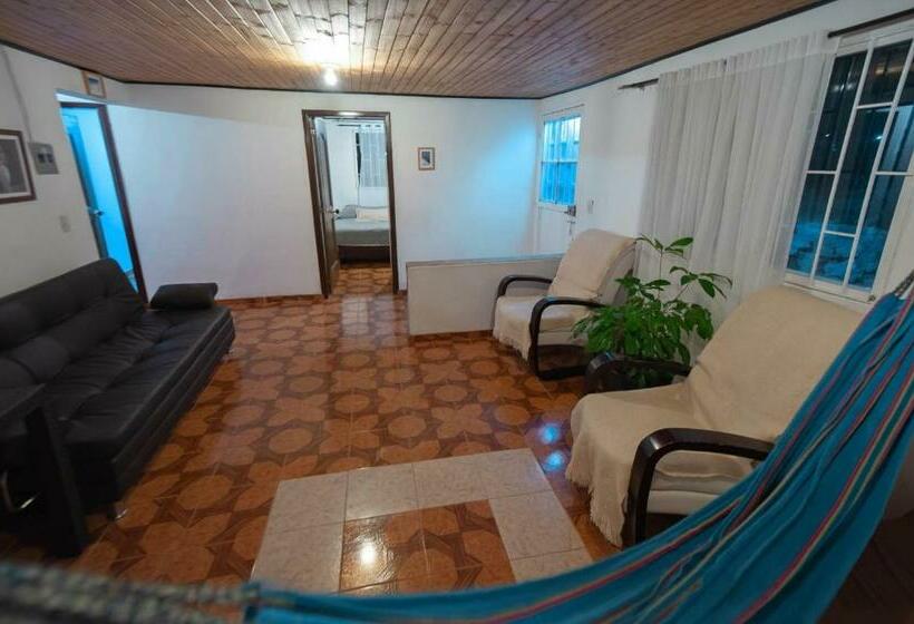 بنسيون Hostal Manaslu