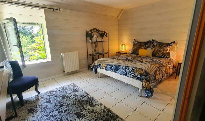 Bed and Breakfast Chambres D Hotes Avec Piscine Aux Agapanthes De Cromel   Mont Saint Michel