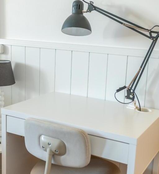 تختخواب و صبحانه Naval Guest House & Bistro