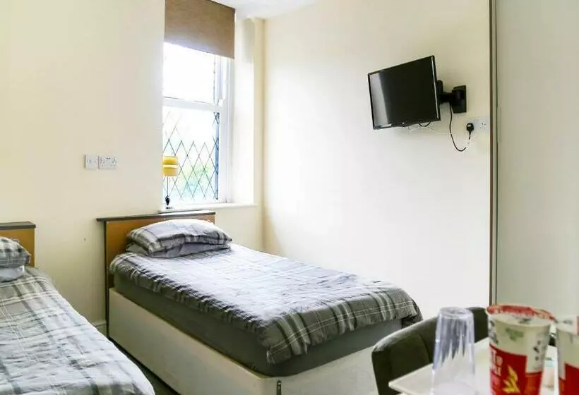 OYO Castle Hotel, Accrington