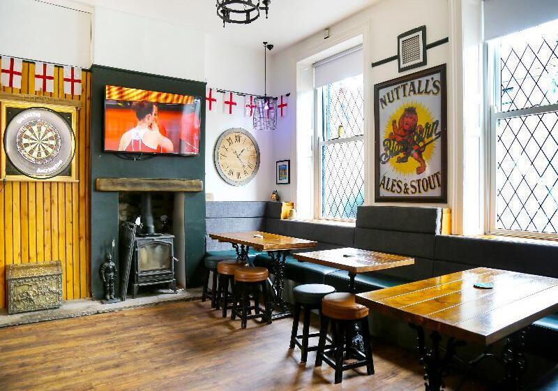 OYO Castle Hotel, Accrington