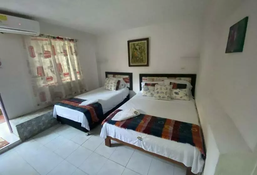 Hotelli House Marfito Airport