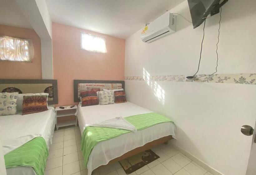 Отель House Marfito Airport