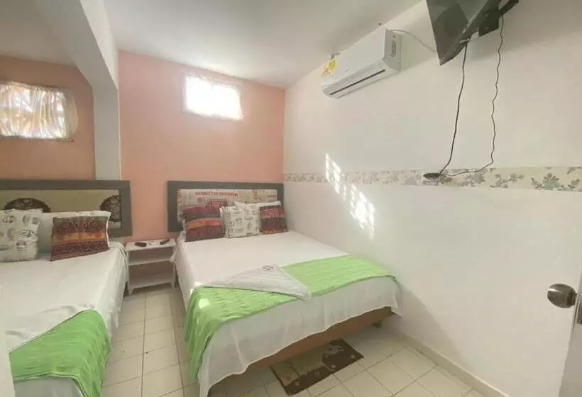 Hotelli House Marfito Airport