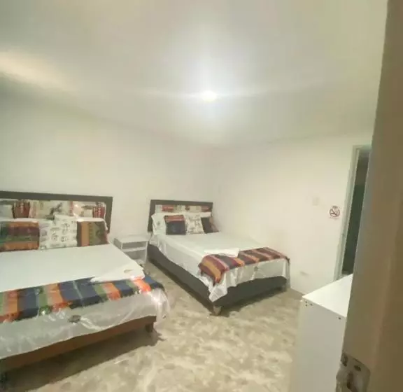 Hotelli House Marfito Airport