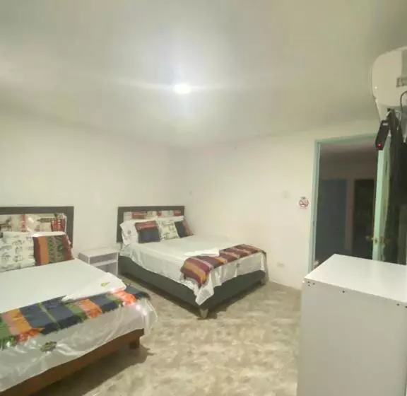 Hotelli House Marfito Airport