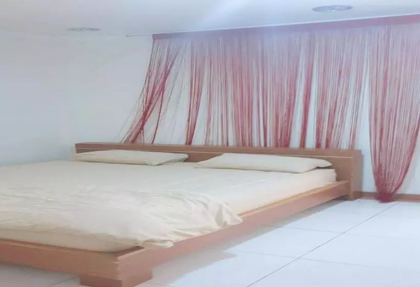 Maison Hotel Bukittinggi