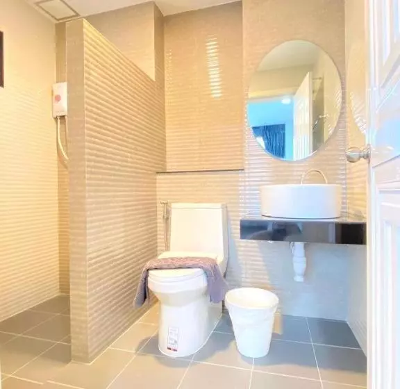 The Hub Hotel Surin