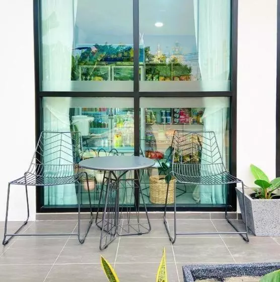 The Hub Hotel Surin