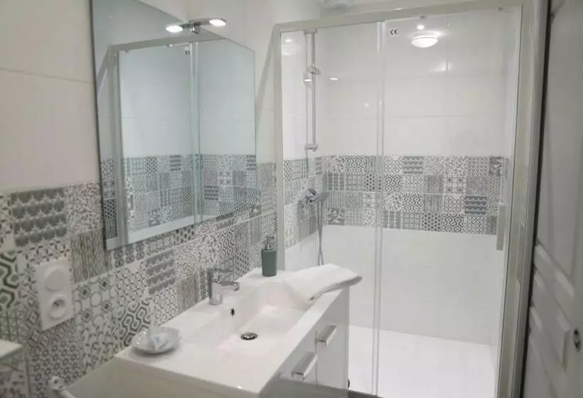 Majatalo Le Pont De Livinhac