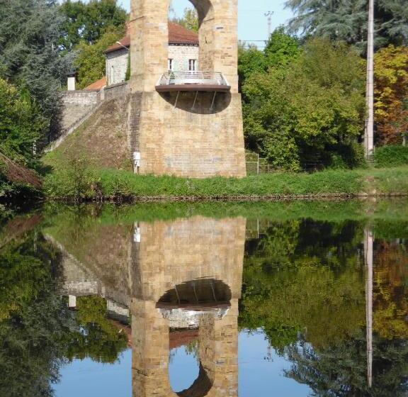 بنسيون Le Pont De Livinhac