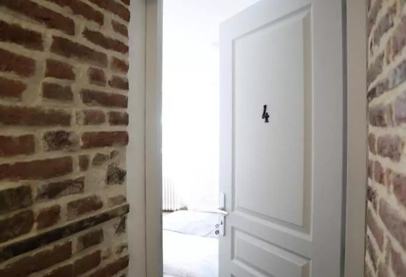 Majatalo Le Pont De Livinhac