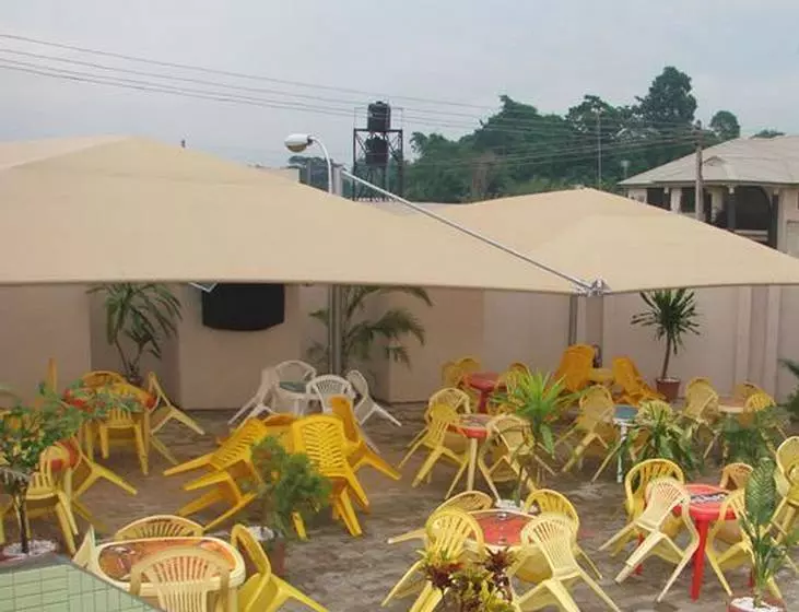 پانسیون Room In Lodge   Sunview Hotel  Akure