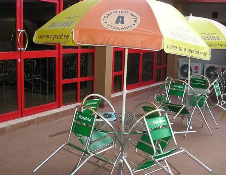 پانسیون Room In Lodge   Sunview Hotel  Akure
