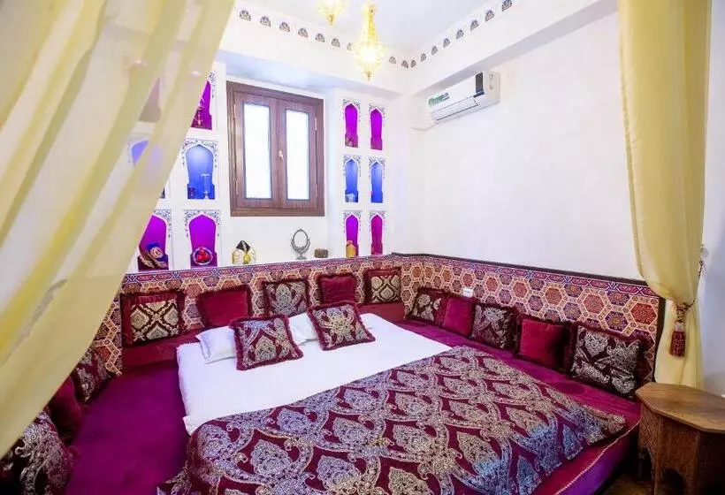 هتل Khurjin Boutique
