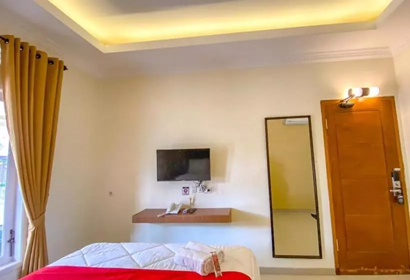 ホテル Reddoorz Premium Near Museum Angkut Batu 3