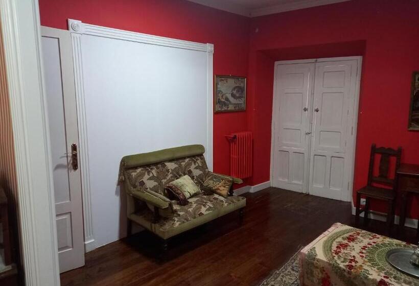 تختخواب و صبحانه El Bordón De La Casa Batallón