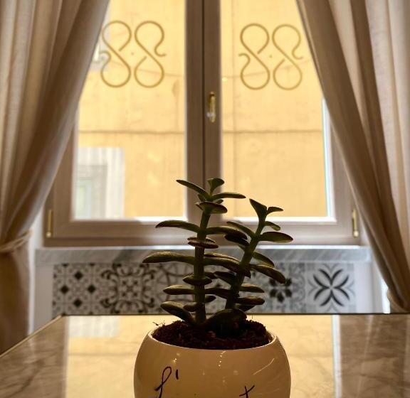 تختخواب و صبحانه L'infinito 88 Charmant Rooms