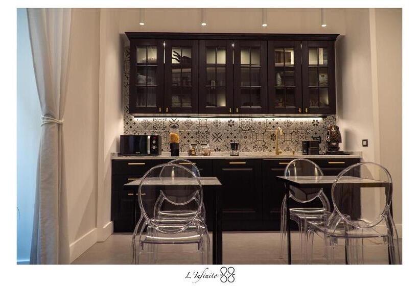 تختخواب و صبحانه L'infinito 88 Charmant Rooms