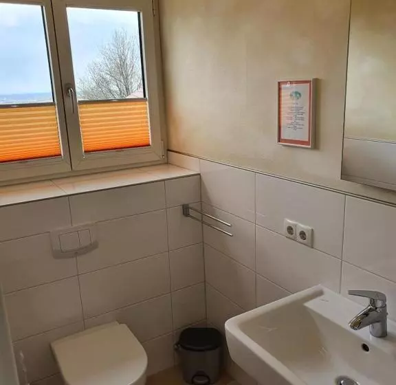 Aamiaismajoitus (B&B) Weinhaus Paradies