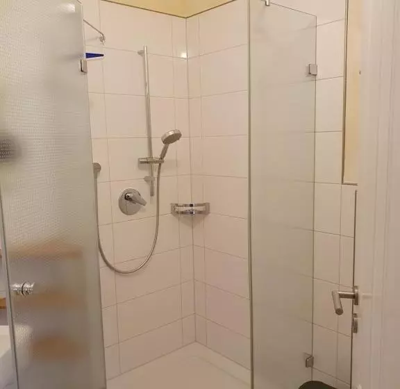 Aamiaismajoitus (B&B) Weinhaus Paradies