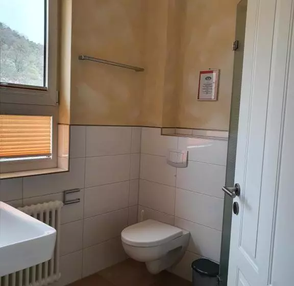 Aamiaismajoitus (B&B) Weinhaus Paradies