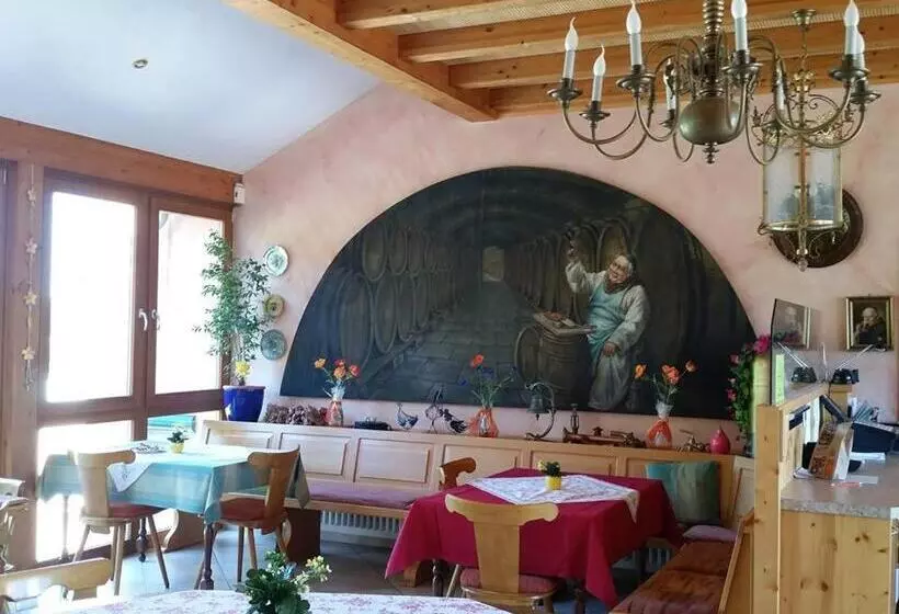 Aamiaismajoitus (B&B) Weinhaus Paradies