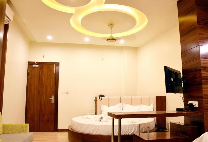 בית מלון כפרי Aman Palace By Shrigo S