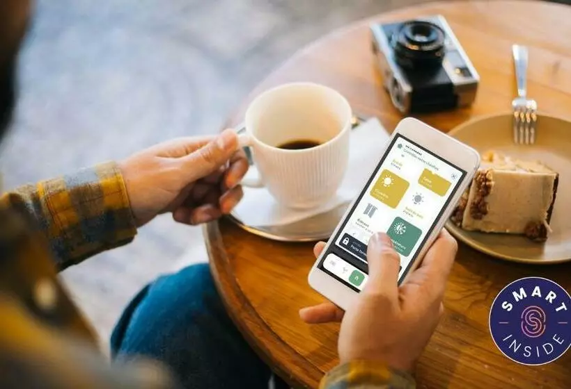 ホテル Campanile Smart Lyon Est  Eurexpo Bron Aviation