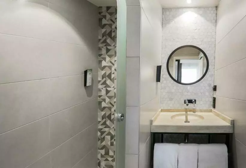 ホテル Campanile Smart Lyon Est  Eurexpo Bron Aviation