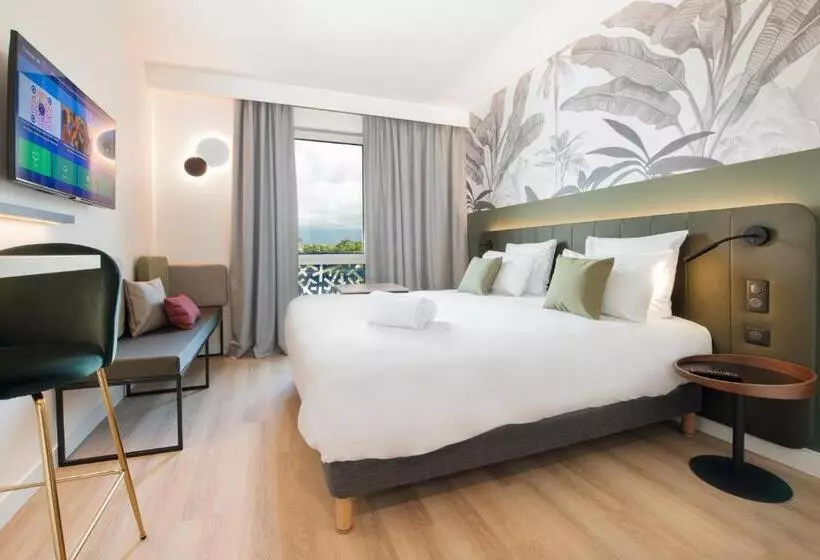 ホテル Campanile Smart Lyon Est  Eurexpo Bron Aviation