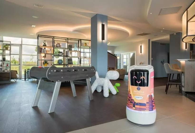 ホテル Campanile Smart Lyon Est  Eurexpo Bron Aviation