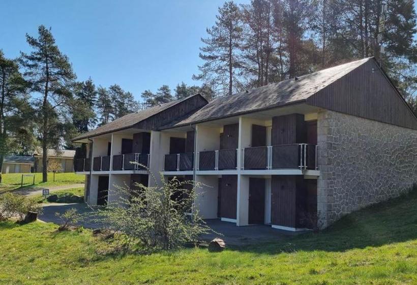 Отель Hôtel Vvf Eden Lake