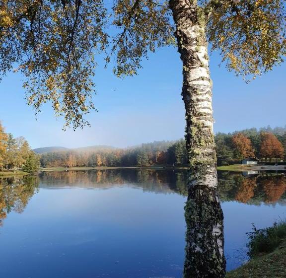 Отель Hôtel Vvf Eden Lake