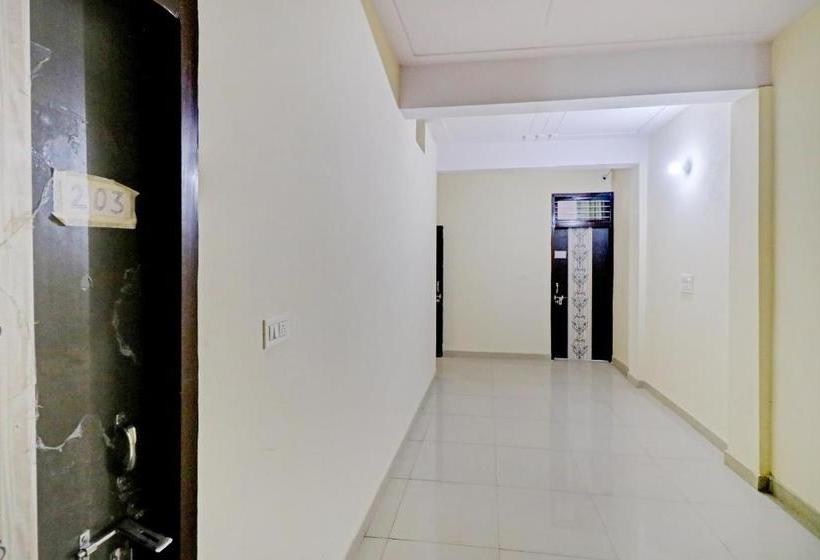 Hotel Oyo 80032  The Shadow