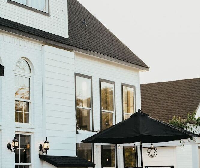 민박 Towering Oaks Event & Retreat Center