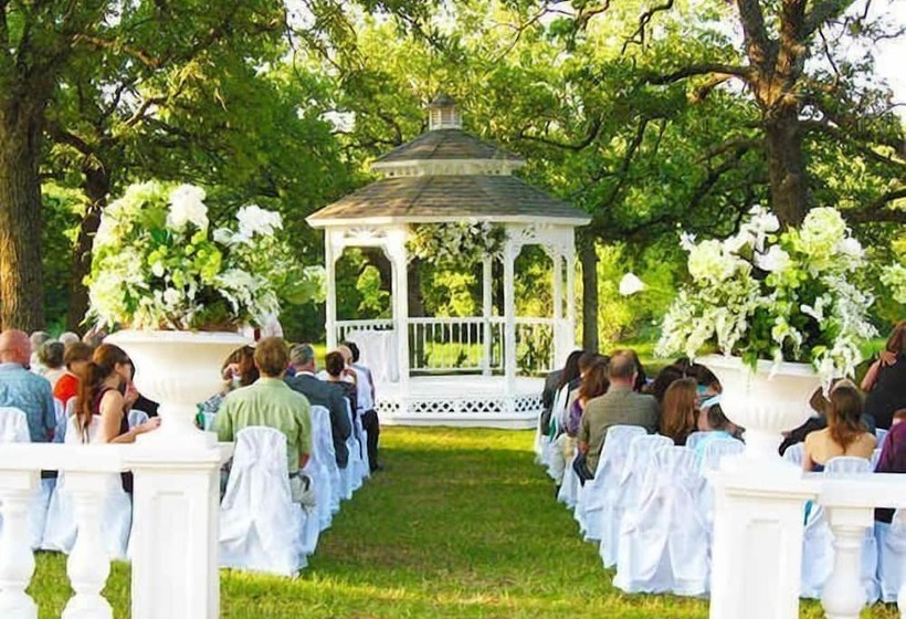 민박 Towering Oaks Event & Retreat Center